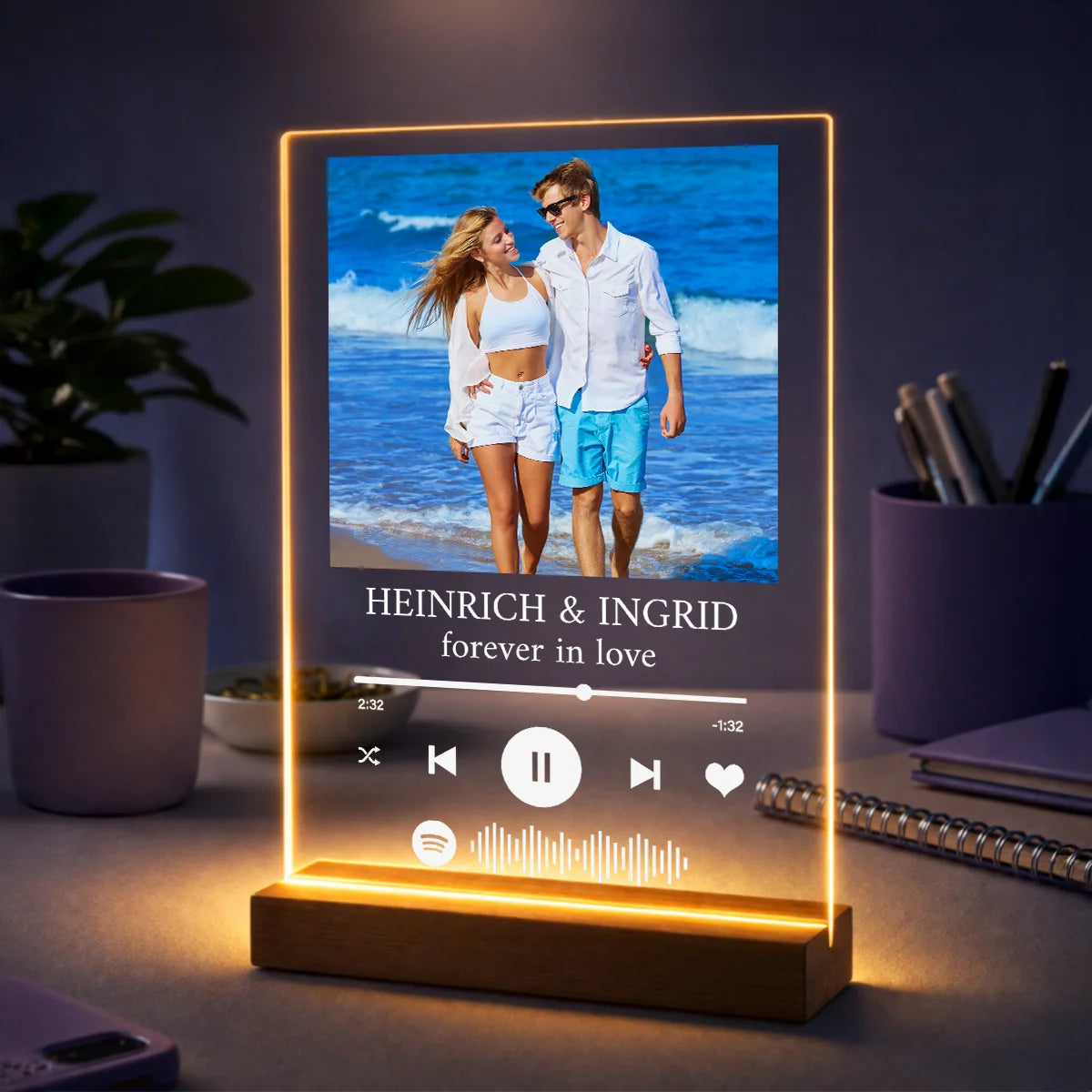 Geschenkidee für Paare zum Valentinstag – personalisierter Glasdruck mit Foto und eurem Lieblingslied