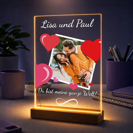 Romantisches Geschenk für Paare zum Jahrestag – Foto auf Acrylglas mit Herzen und persönlichem Text